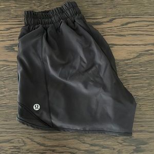Black, Lululemon hottie hots size 4 length 2.5